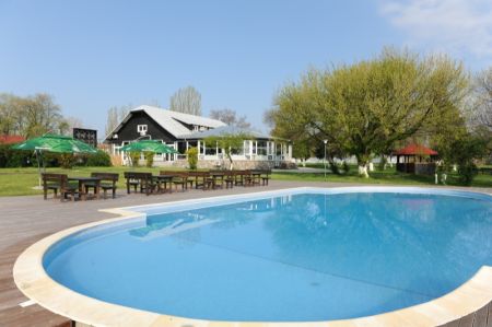club oasis piscina deschisa vara 2012 bazin inot