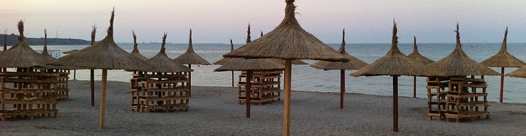 Plaja Vama Veche, Spatii publice Vama Veche