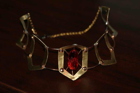 melisandre necklace game of thrones 2016