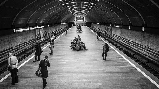 Intrari- iesiri noi pentru o statie de metrou din Bucuresti
